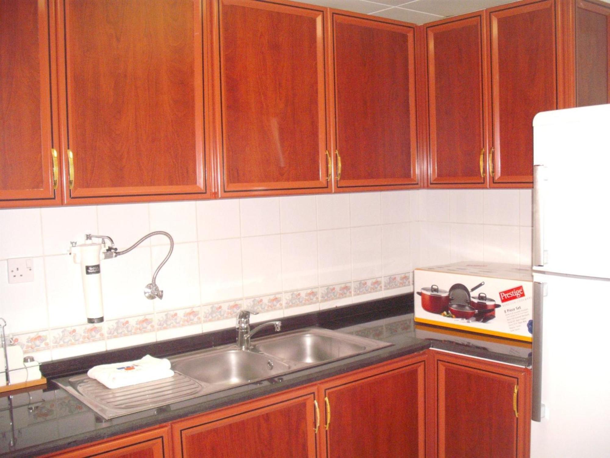 Abu Dhabi Plaza Hotel Apartments Luaran gambar