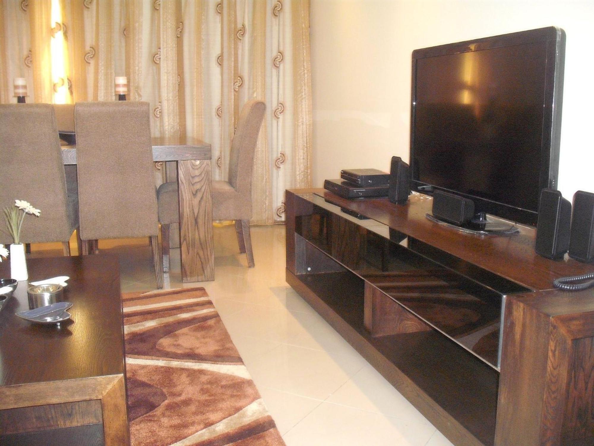 Abu Dhabi Plaza Hotel Apartments Luaran gambar