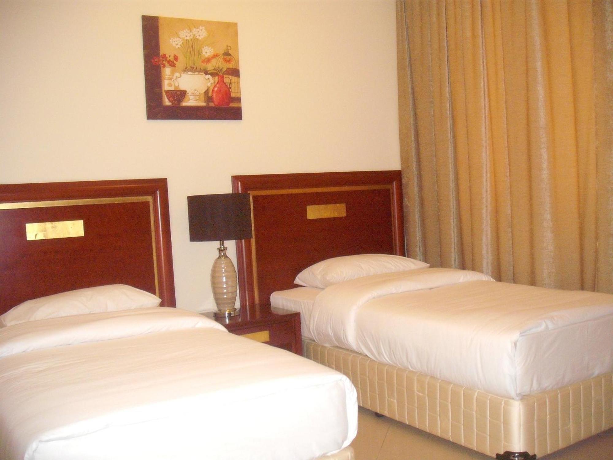 Abu Dhabi Plaza Hotel Apartments Luaran gambar