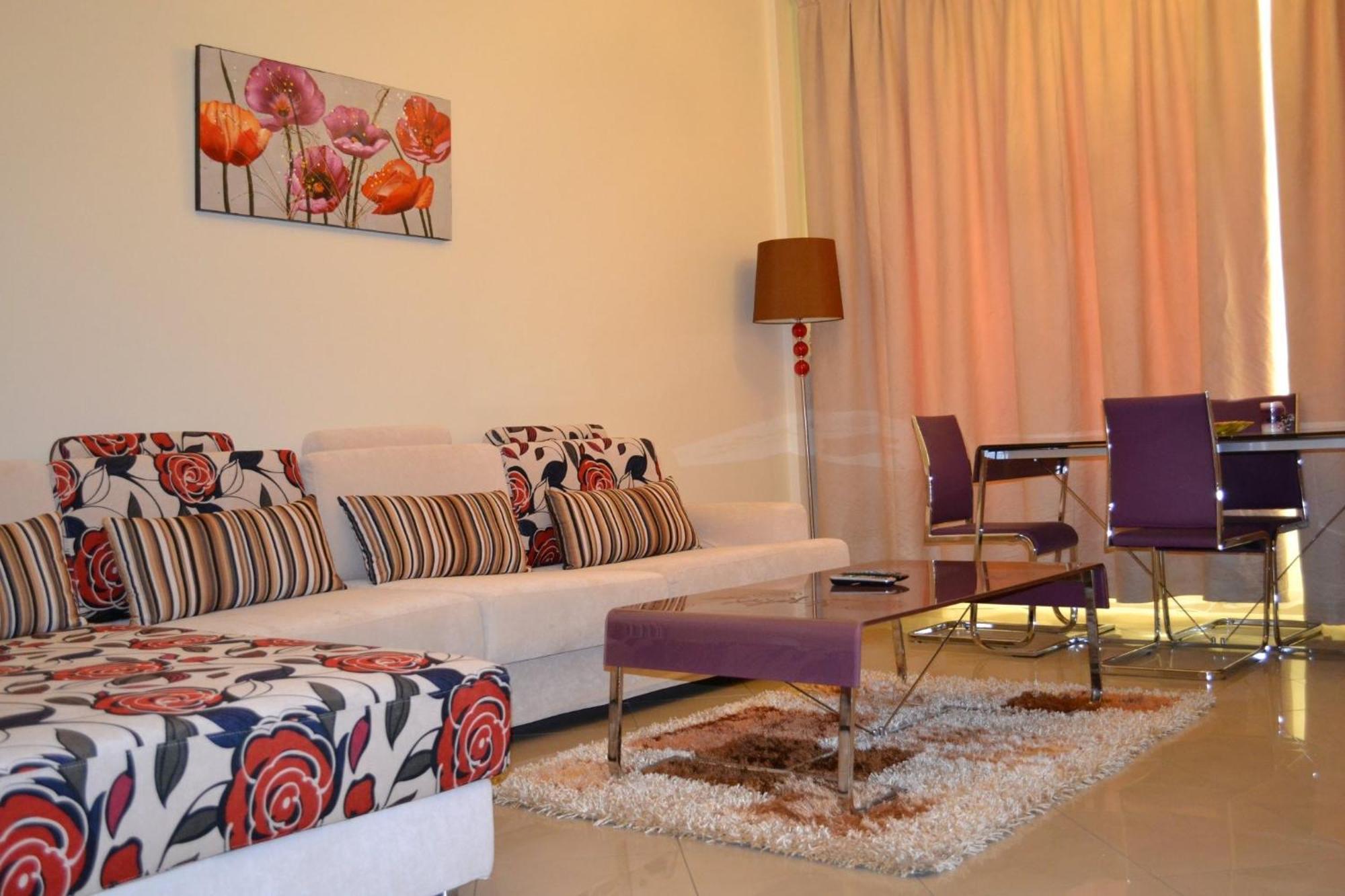 Abu Dhabi Plaza Hotel Apartments Luaran gambar