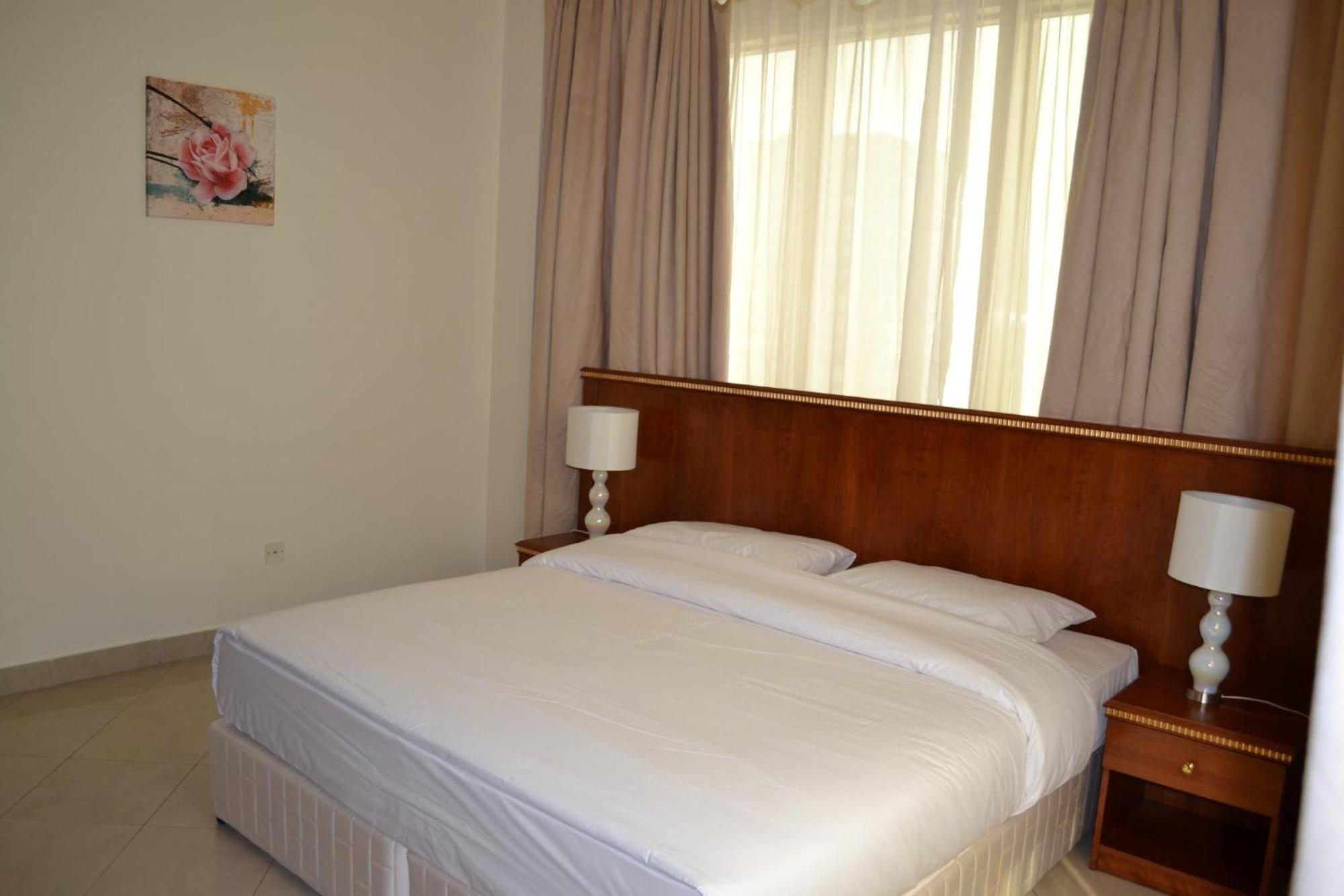 Abu Dhabi Plaza Hotel Apartments Luaran gambar
