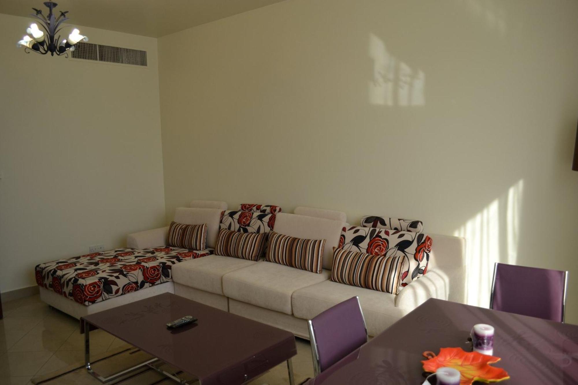 Abu Dhabi Plaza Hotel Apartments Luaran gambar