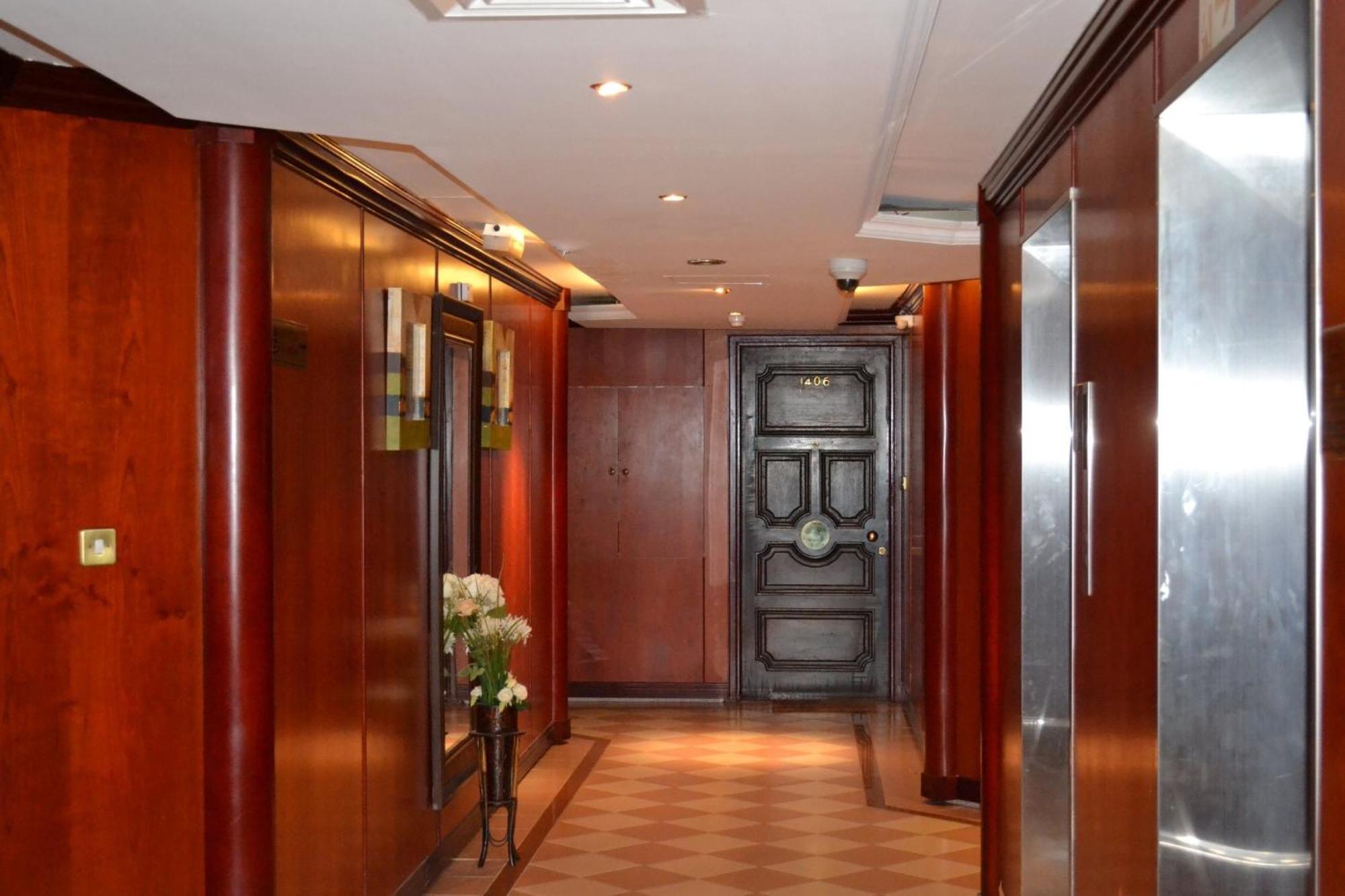 Abu Dhabi Plaza Hotel Apartments Luaran gambar