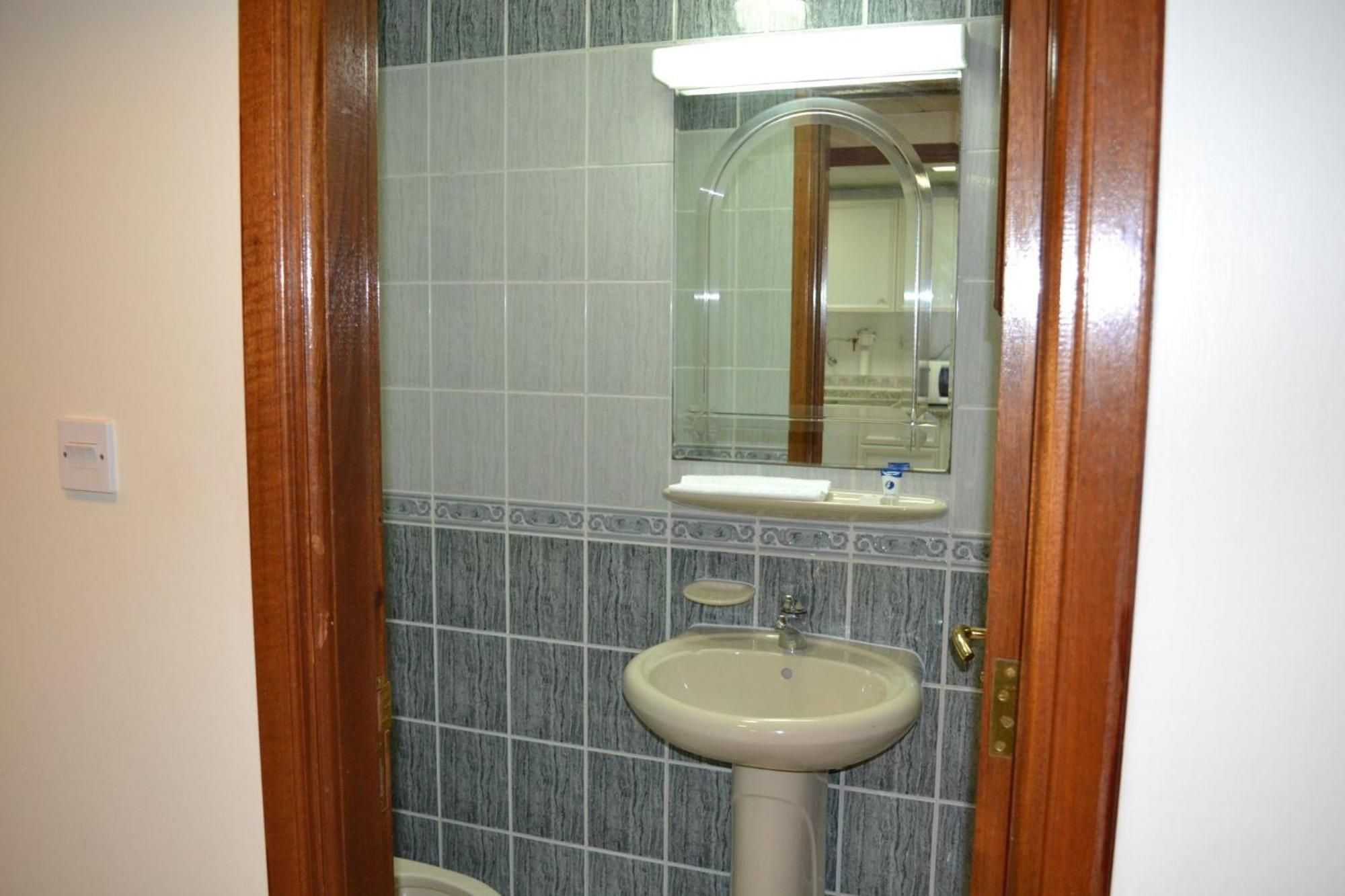 Abu Dhabi Plaza Hotel Apartments Luaran gambar