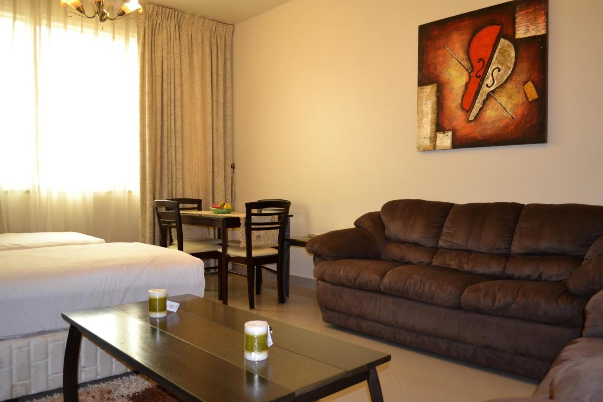 Abu Dhabi Plaza Hotel Apartments Luaran gambar