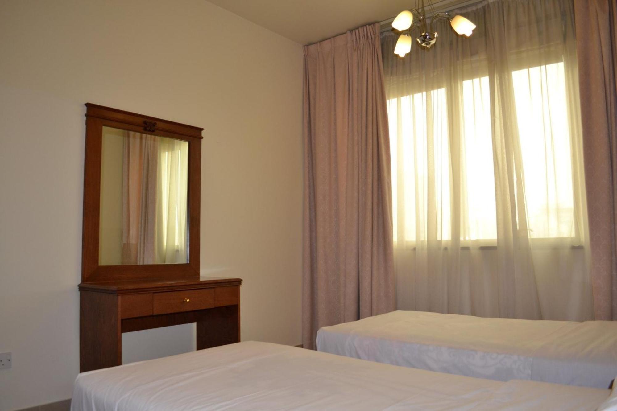 Abu Dhabi Plaza Hotel Apartments Luaran gambar