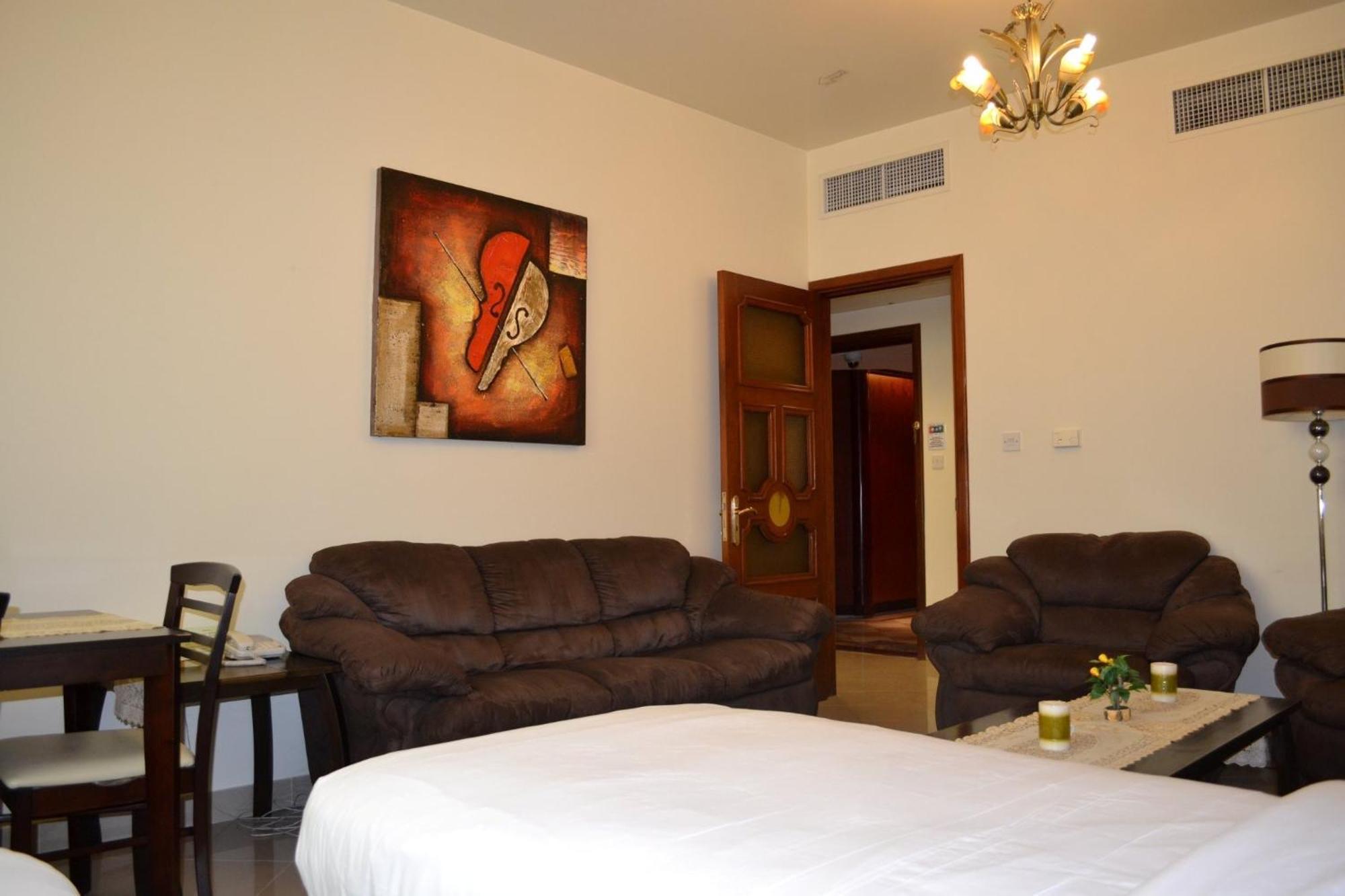 Abu Dhabi Plaza Hotel Apartments Luaran gambar
