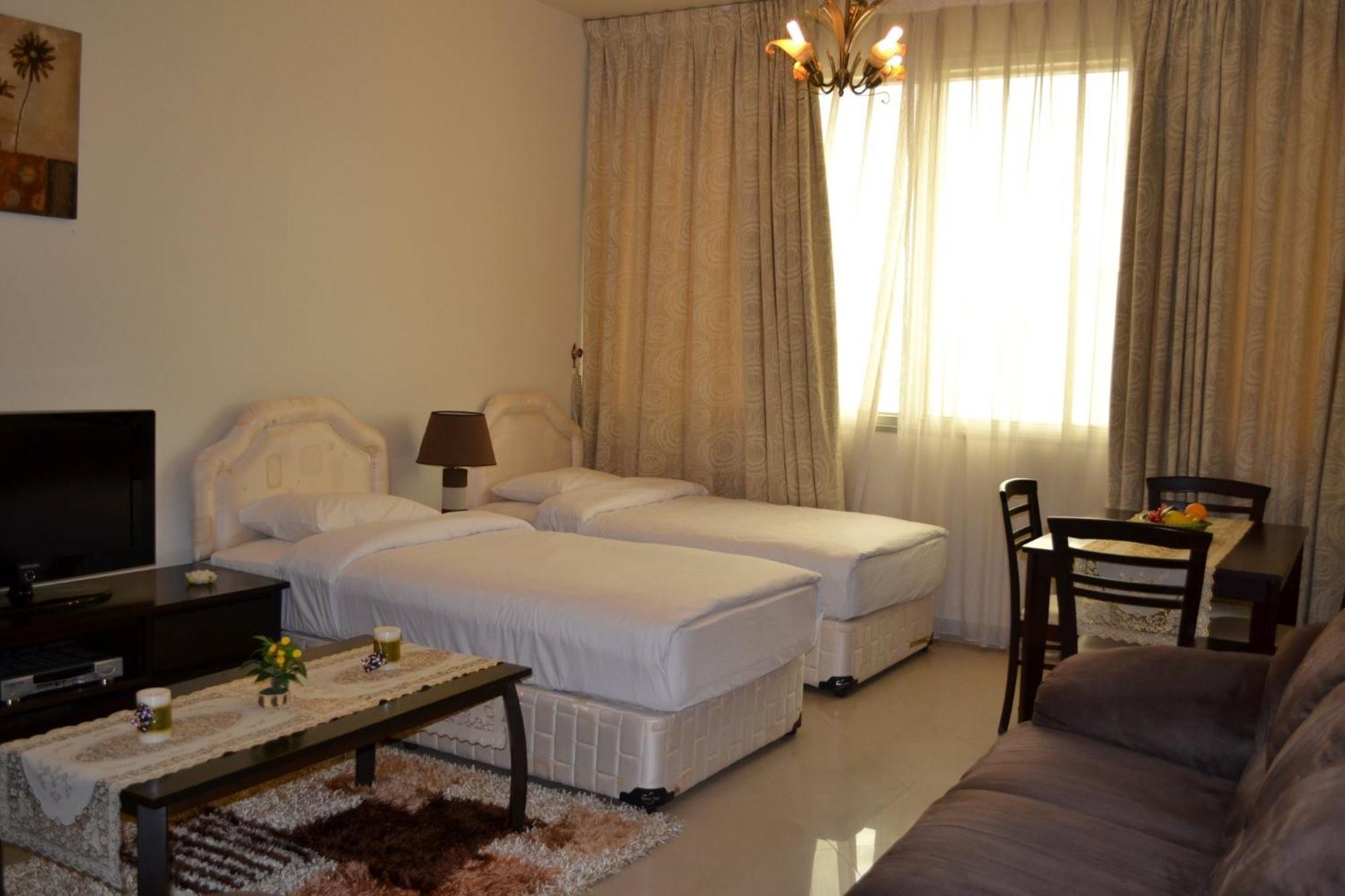 Abu Dhabi Plaza Hotel Apartments Luaran gambar