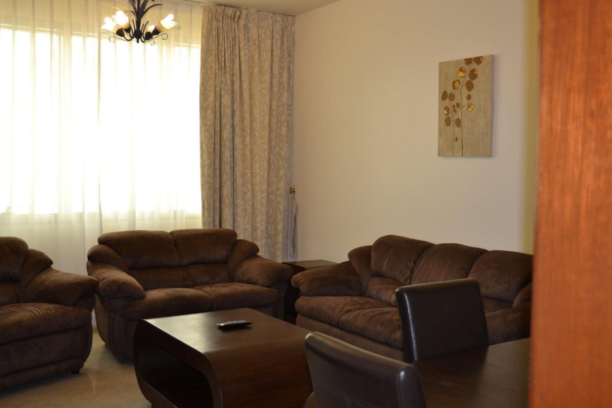 Abu Dhabi Plaza Hotel Apartments Luaran gambar